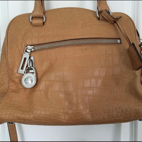 Michael Kors Handbag - Picture 2 of 6